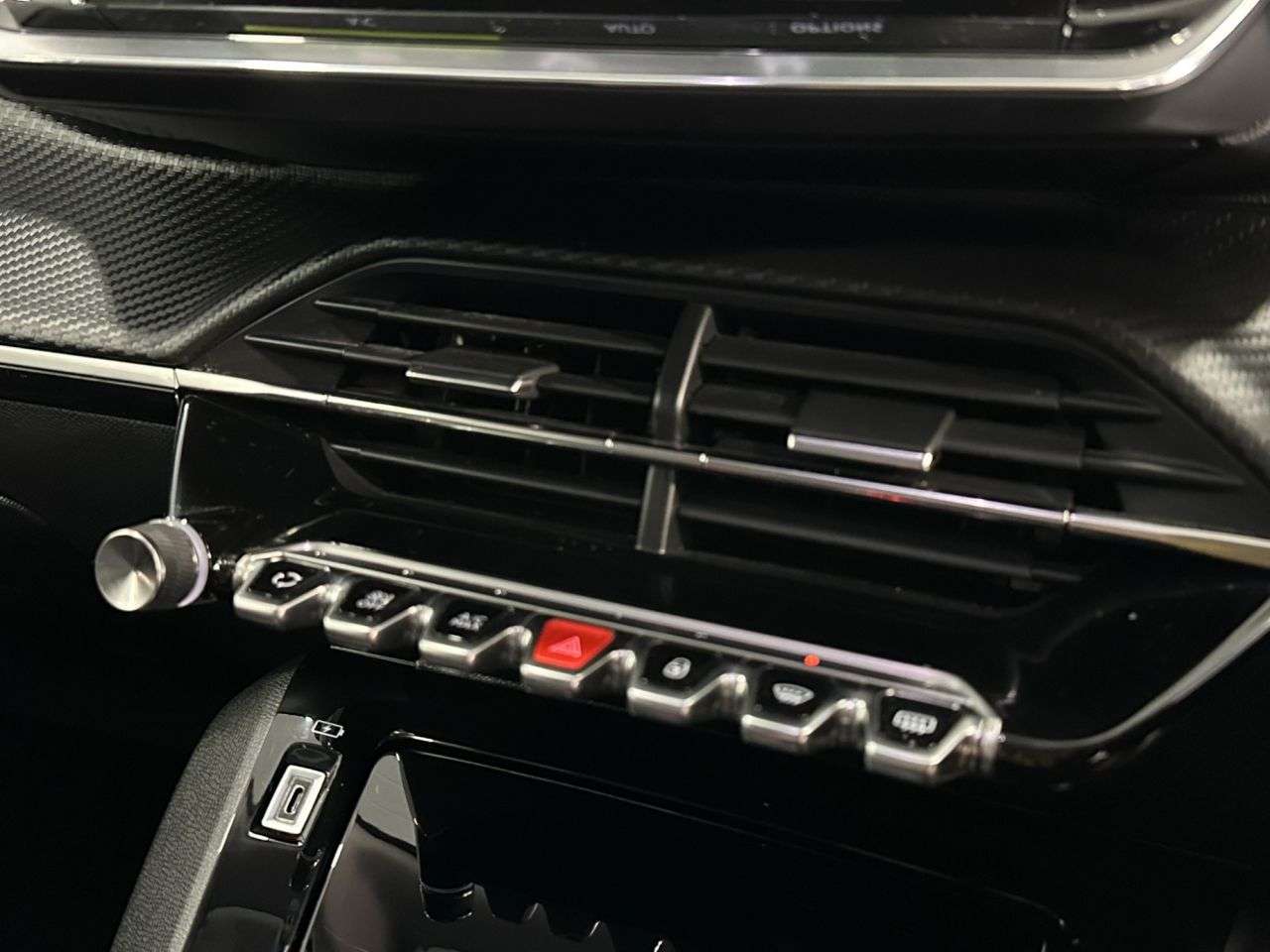 2021 PEUGEOT 2008 2021 PEUGEOT 2008