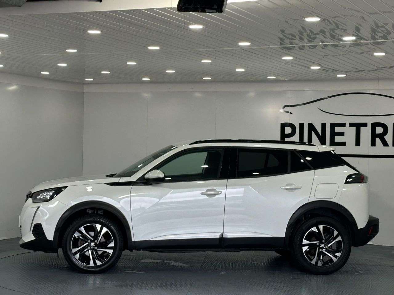 2021 PEUGEOT 2008 2021 PEUGEOT 2008