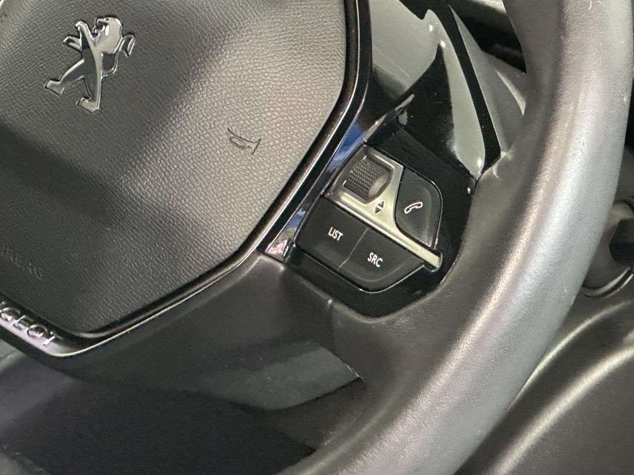 2021 PEUGEOT 2008 2021 PEUGEOT 2008