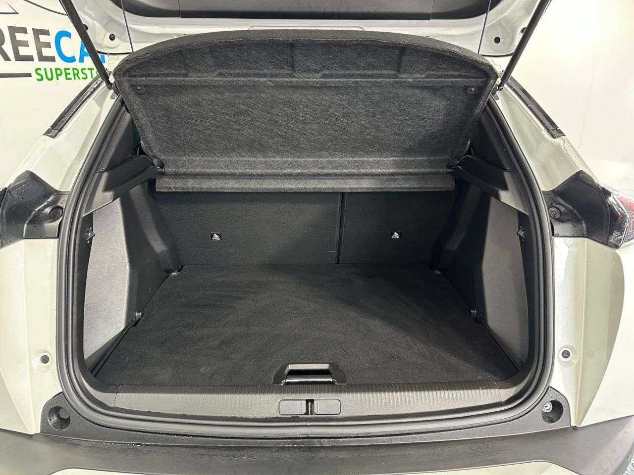 2021 PEUGEOT 2008 2021 PEUGEOT 2008