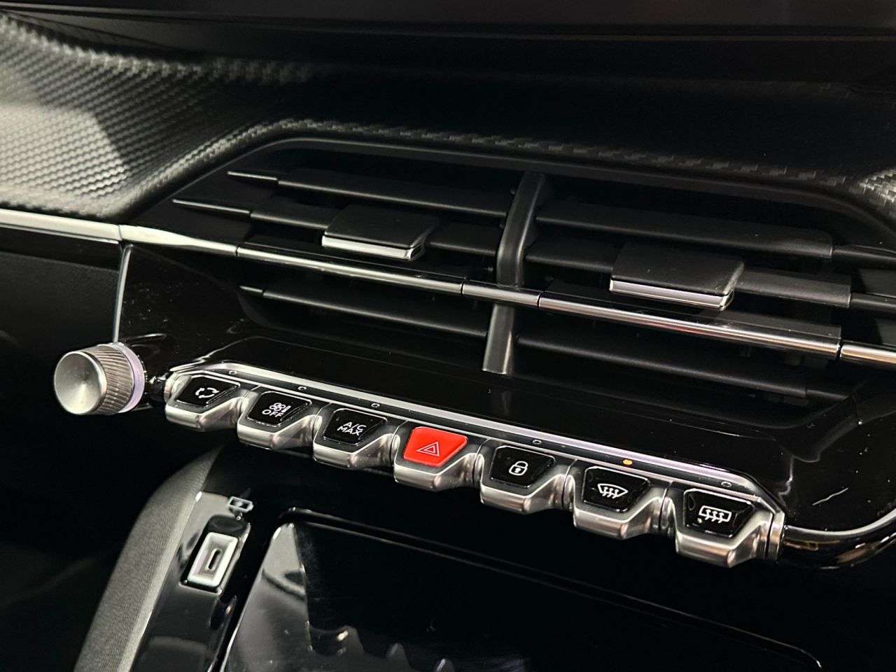 2021 PEUGEOT 2008 2021 PEUGEOT 2008