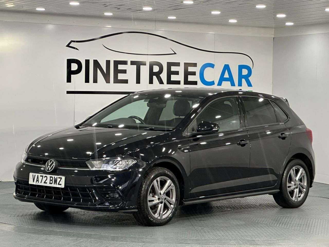 A 2023 VOLKSWAGEN POLO 1.0 TSI R-Line Hatchback 5dr Petrol DSG Euro 6 (s/s) (95 ps) A 2023 VOLKSWAGEN POLO 1.0 TSI R-Line Hatchback 5dr Petrol DSG Euro 6 (s/s) (95 ps)