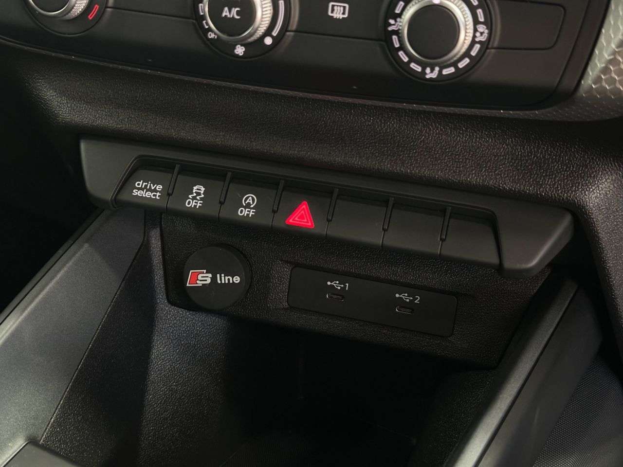 2021 AUDI A1 2021 AUDI A1