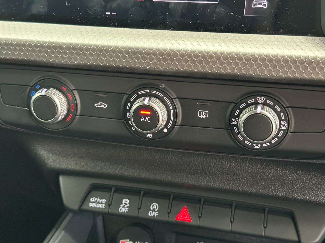 2021 AUDI A1 2021 AUDI A1