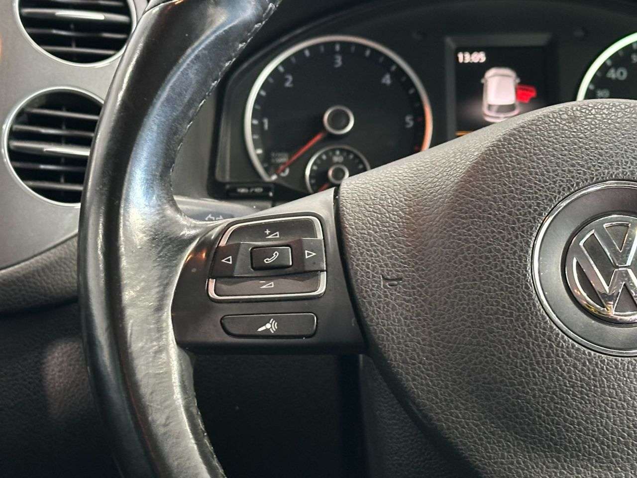 2015 VOLKSWAGEN TIGUAN 2015 VOLKSWAGEN TIGUAN