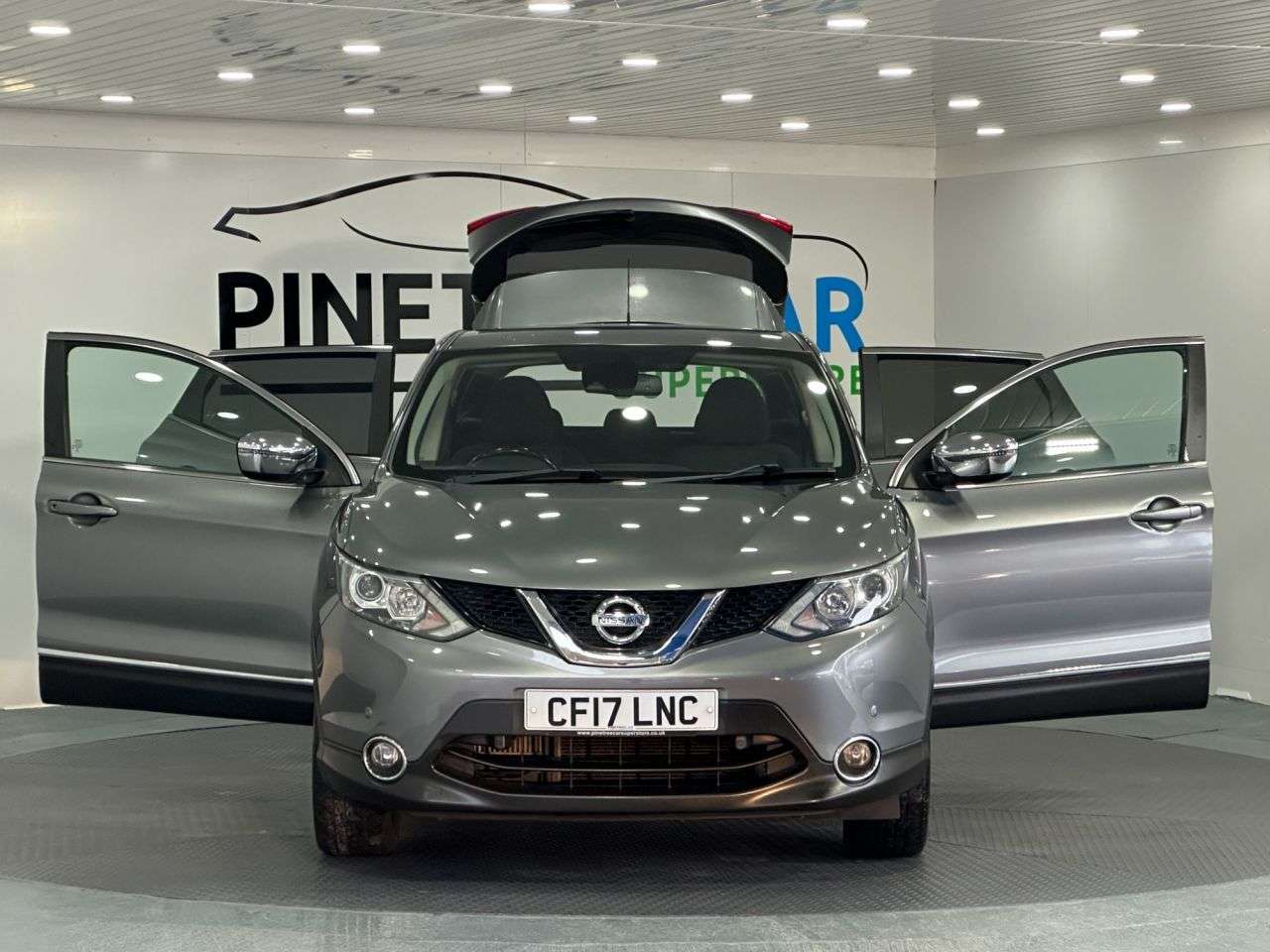 A 2017 NISSAN QASHQAI 1.2 DIG-T Acenta SUV 5dr Petrol Manual 2WD Euro 6 (s/s) (115 ps) A 2017 NISSAN QASHQAI 1.2 DIG-T Acenta SUV 5dr Petrol Manual 2WD Euro 6 (s/s) (115 ps)