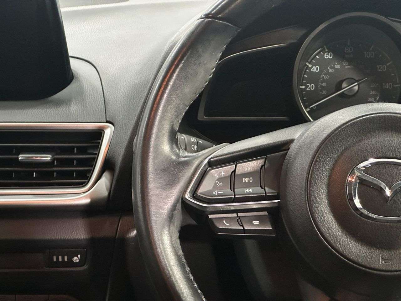 2018 MAZDA MAZDA3 2018 MAZDA MAZDA3