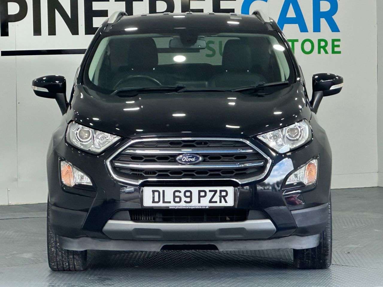 A 2019 FORD ECOSPORT TITANIUM A 2019 FORD ECOSPORT TITANIUM