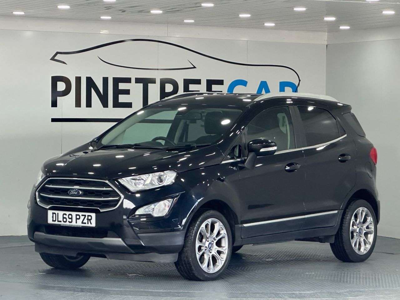 A 2019 FORD ECOSPORT TITANIUM A 2019 FORD ECOSPORT TITANIUM