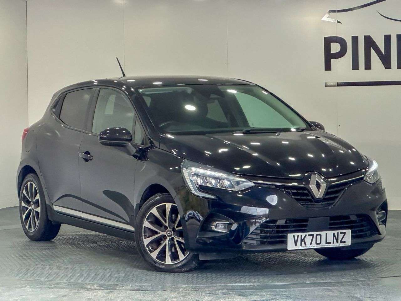 A 2020 RENAULT CLIO 1.5 Blue dCi Iconic Hatchback 5dr Diesel Manual Euro 6 (s/s) (85 ps) A 2020 RENAULT CLIO 1.5 Blue dCi Iconic Hatchback 5dr Diesel Manual Euro 6 (s/s) (85 ps)
