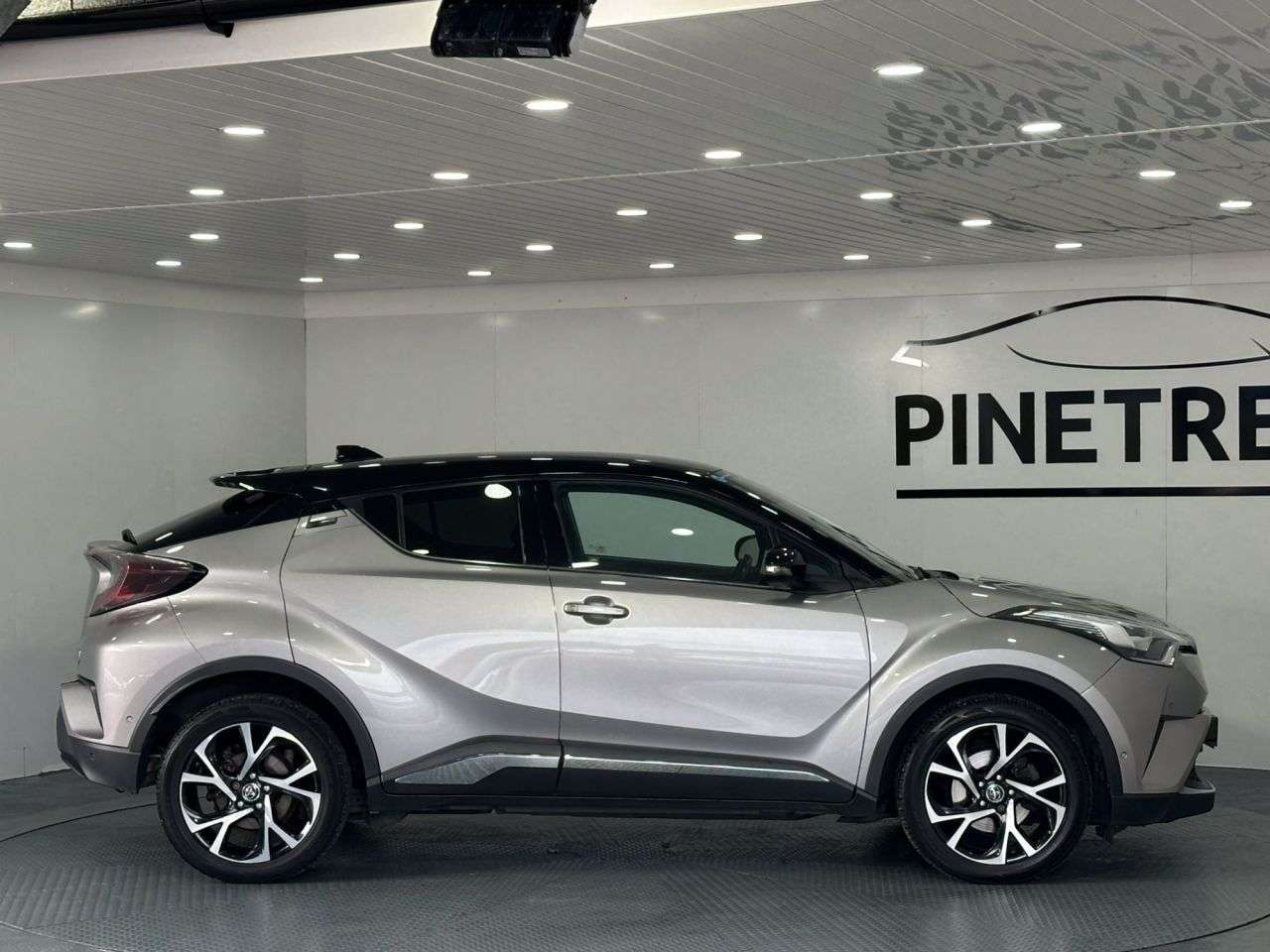 2017 TOYOTA C-HR 2017 TOYOTA C-HR