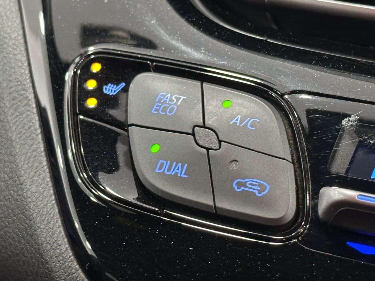 2017 TOYOTA C-HR 2017 TOYOTA C-HR