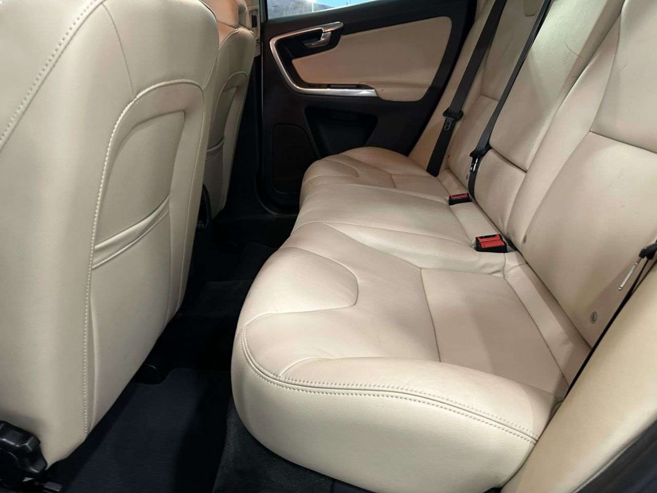 2015 VOLVO XC60 2015 VOLVO XC60