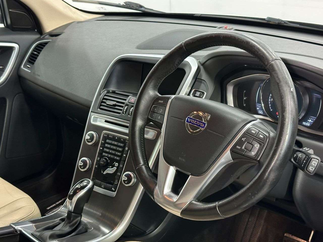 2015 VOLVO XC60 2015 VOLVO XC60