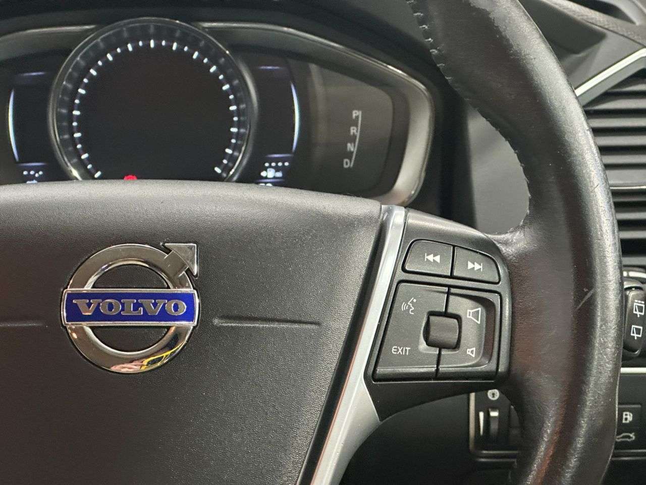 2015 VOLVO XC60 2015 VOLVO XC60