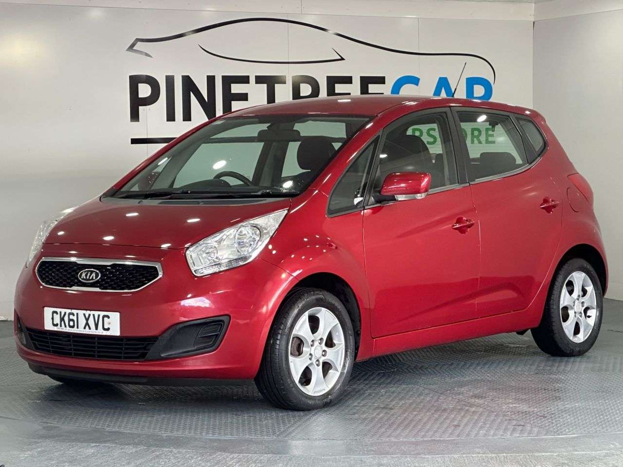 A 2011 KIA VENGA 1.6 2 MPV 5dr Petrol Auto Euro 5 (123 bhp) A 2011 KIA VENGA 1.6 2 MPV 5dr Petrol Auto Euro 5 (123 bhp)