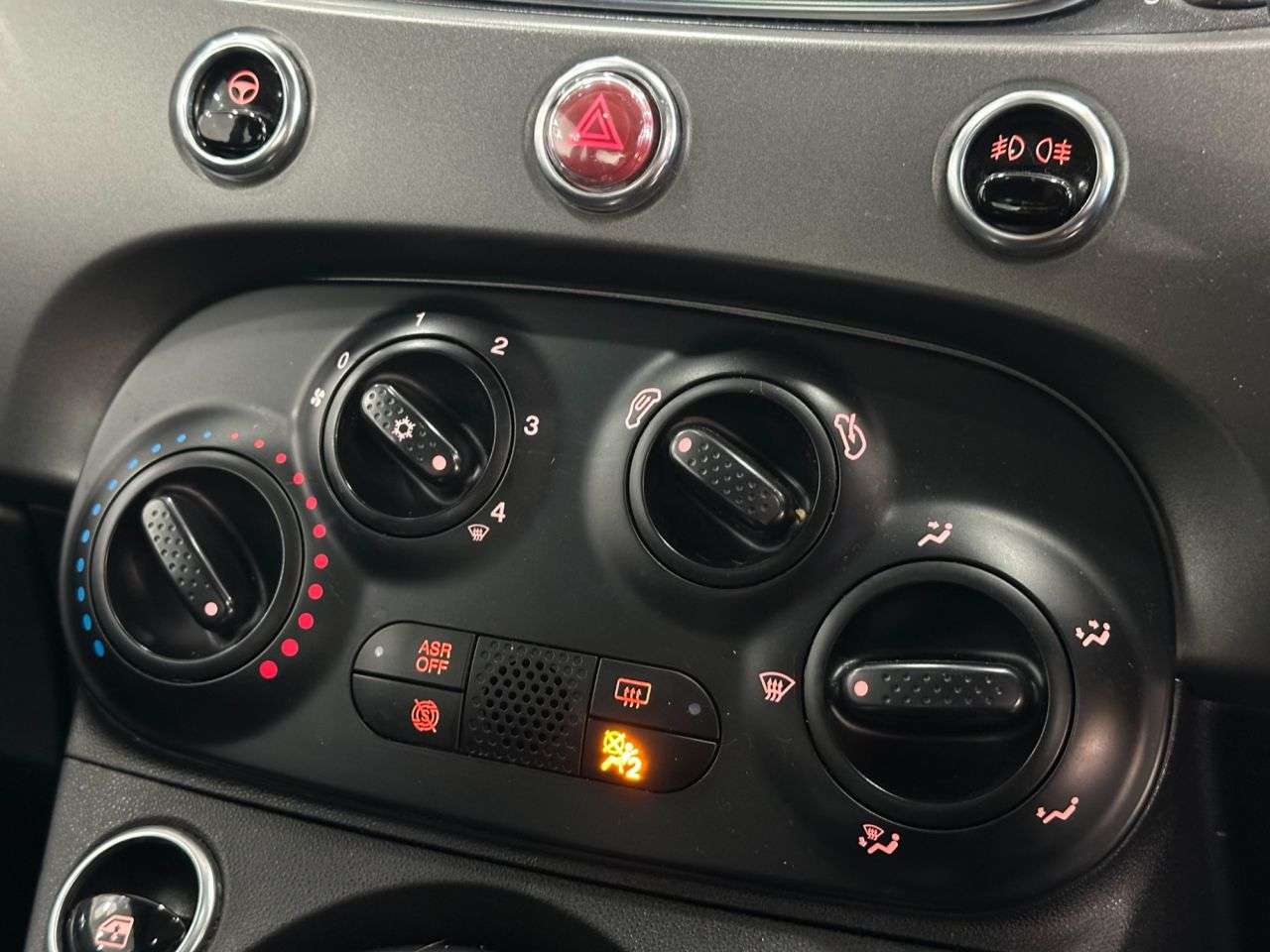 2020 FIAT 500 2020 FIAT 500