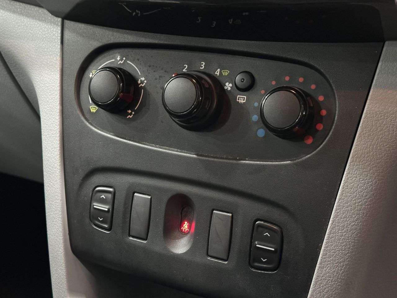 2014 DACIA LOGAN MCV 2014 DACIA LOGAN MCV