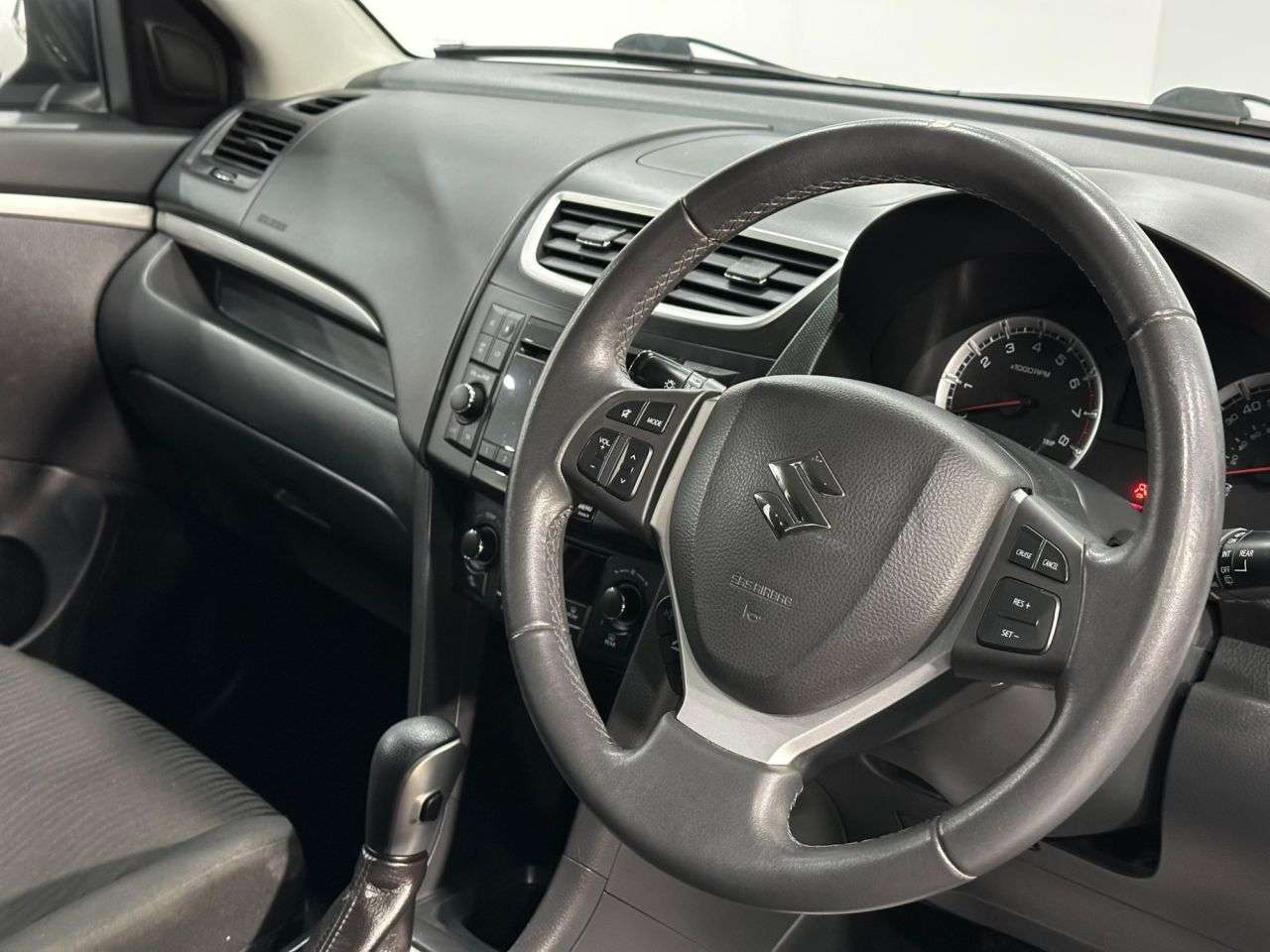 2012 SUZUKI SWIFT 2012 SUZUKI SWIFT