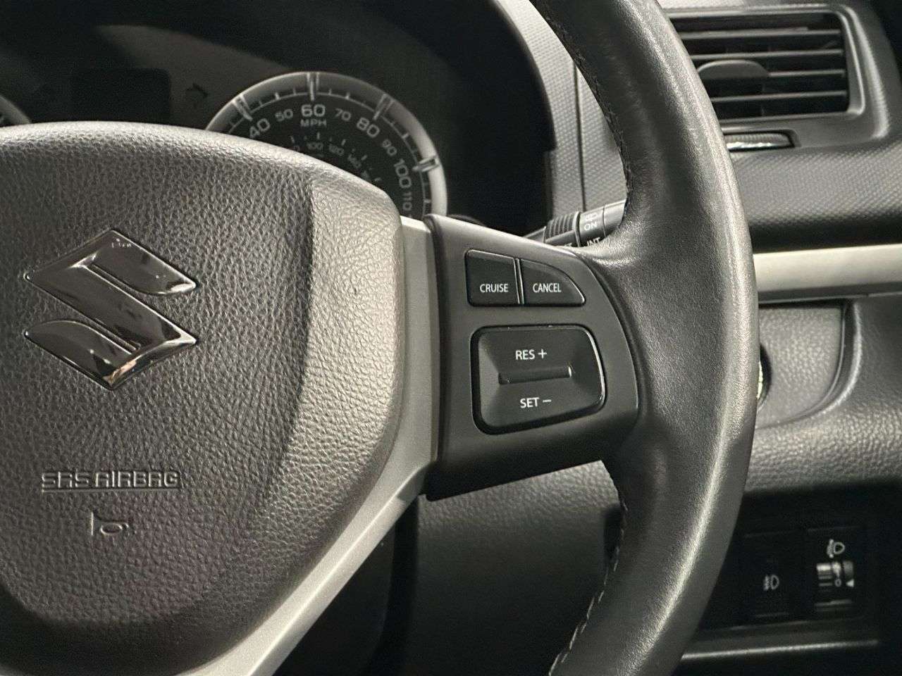 2012 SUZUKI SWIFT 2012 SUZUKI SWIFT