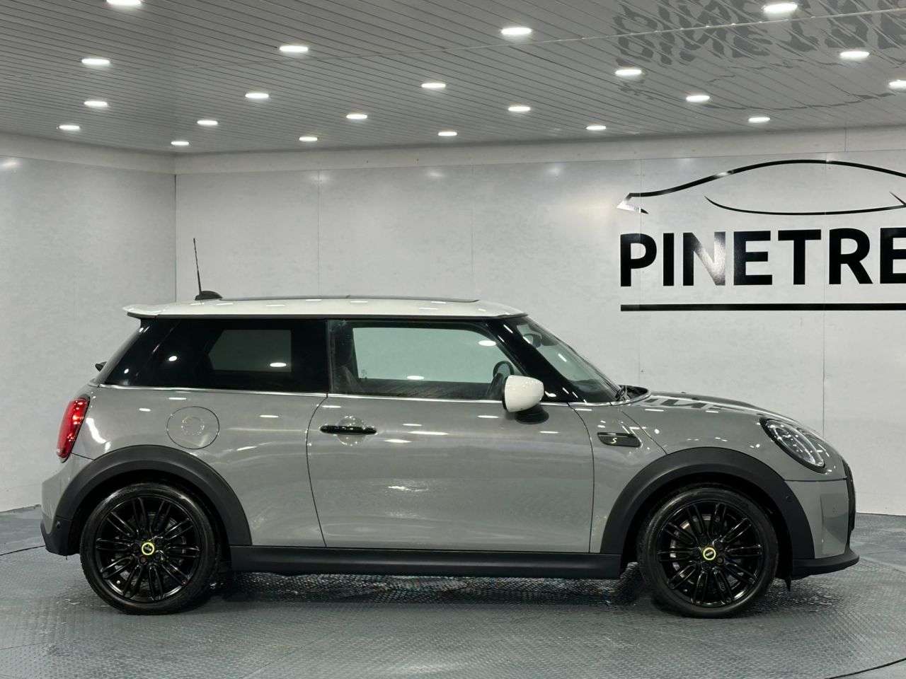 2021 MINI ELECTRIC HATCH 2021 MINI ELECTRIC HATCH