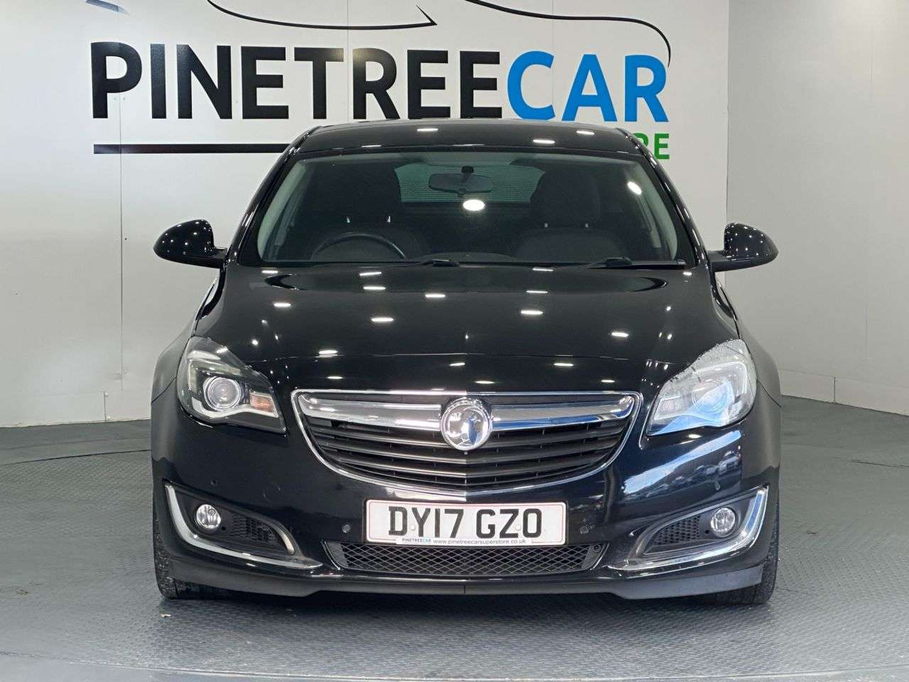 A 2017 VAUXHALL INSIGNIA 2.0 CDTi SRi Nav Hatchback 5dr Diesel Manual Euro 6 (s/s) (170 ps) A 2017 VAUXHALL INSIGNIA 2.0 CDTi SRi Nav Hatchback 5dr Diesel Manual Euro 6 (s/s) (170 ps)