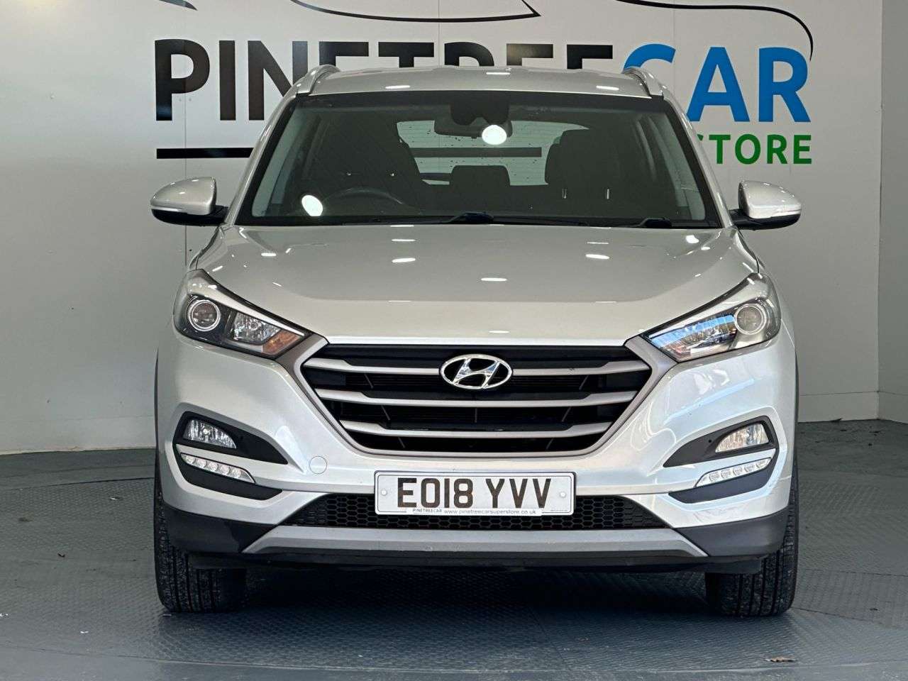 A 2018 HYUNDAI TUCSON 1.6 GDi Blue Drive SE SUV 5dr Petrol Manual Euro 6 (s/s) (132 ps) A 2018 HYUNDAI TUCSON 1.6 GDi Blue Drive SE SUV 5dr Petrol Manual Euro 6 (s/s) (132 ps)