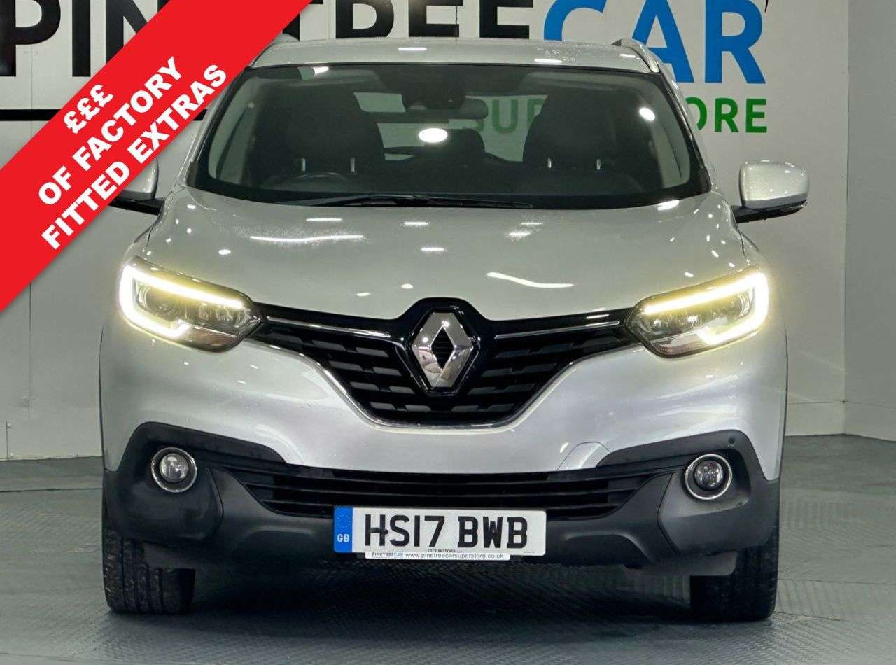 A 2017 RENAULT KADJAR 1.2 TCe Dynamique S Nav SUV 5dr Petrol Manual Euro 6 (s/s) (130 ps) A 2017 RENAULT KADJAR 1.2 TCe Dynamique S Nav SUV 5dr Petrol Manual Euro 6 (s/s) (130 ps)