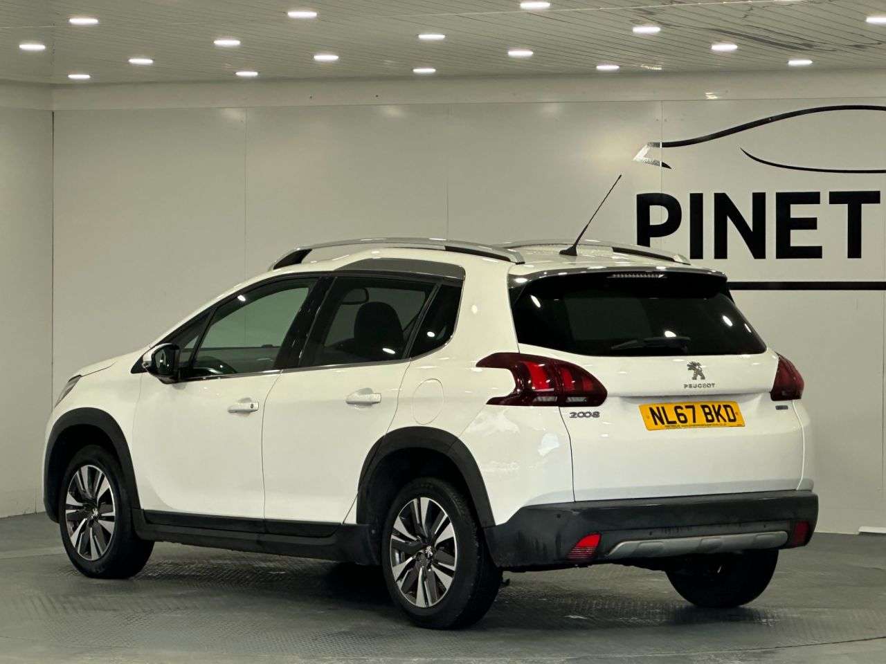 2017 PEUGEOT 2008 2017 PEUGEOT 2008