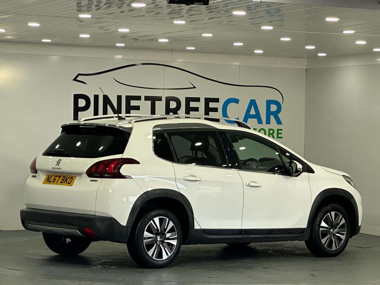 2017 PEUGEOT 2008 2017 PEUGEOT 2008