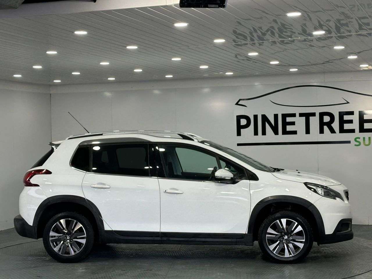 2017 PEUGEOT 2008 2017 PEUGEOT 2008