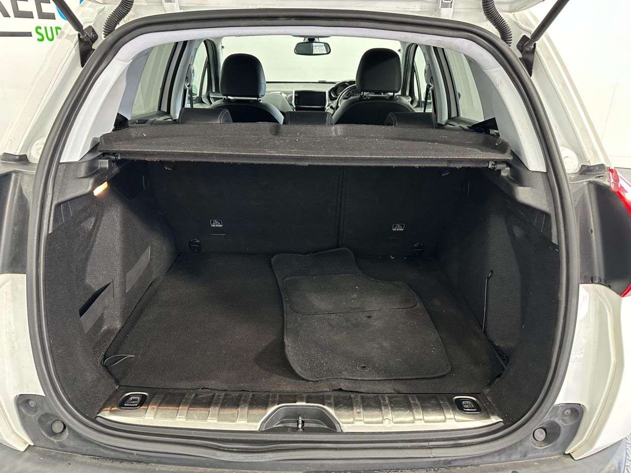 2017 PEUGEOT 2008 2017 PEUGEOT 2008