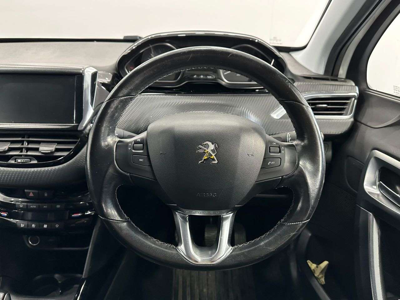 2017 PEUGEOT 2008 2017 PEUGEOT 2008