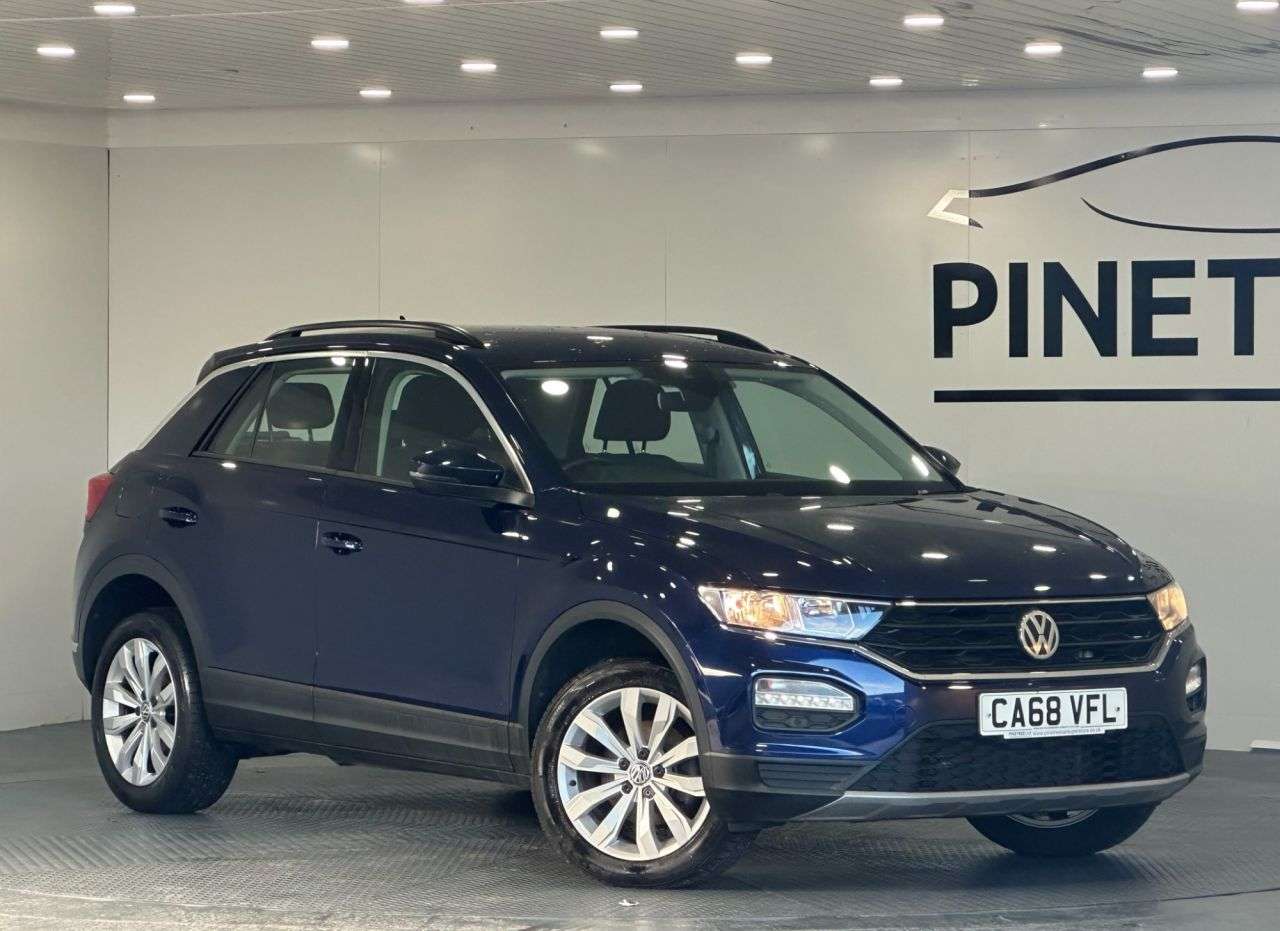 A 2018 VOLKSWAGEN T-ROC 1.6 TDI SE SUV 5dr Diesel Manual Euro 6 (s/s) (115 ps) A 2018 VOLKSWAGEN T-ROC 1.6 TDI SE SUV 5dr Diesel Manual Euro 6 (s/s) (115 ps)