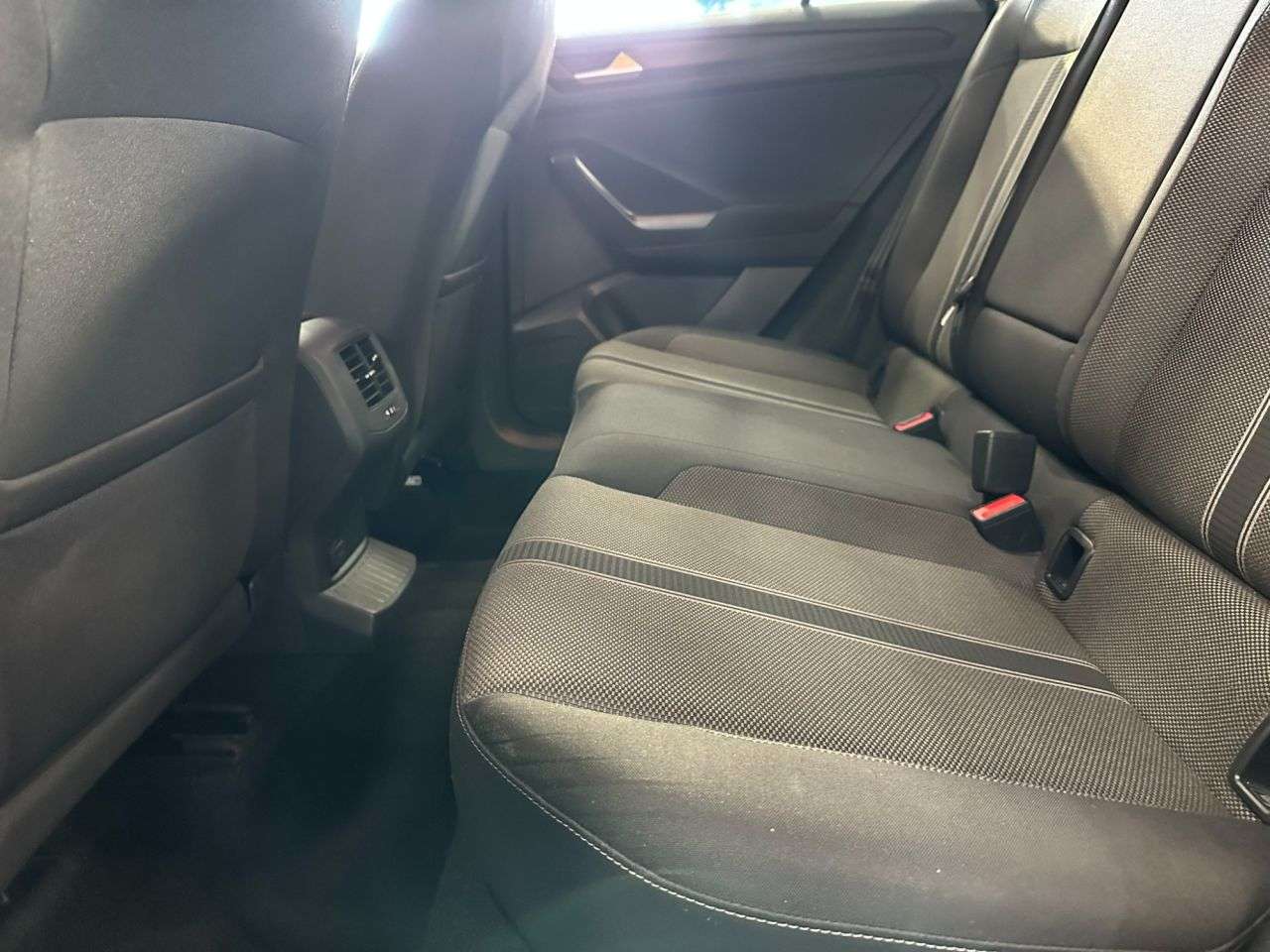 2018 VOLKSWAGEN T-ROC 2018 VOLKSWAGEN T-ROC