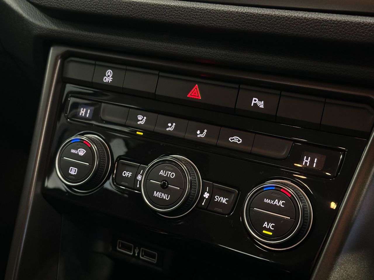 2018 VOLKSWAGEN T-ROC 2018 VOLKSWAGEN T-ROC