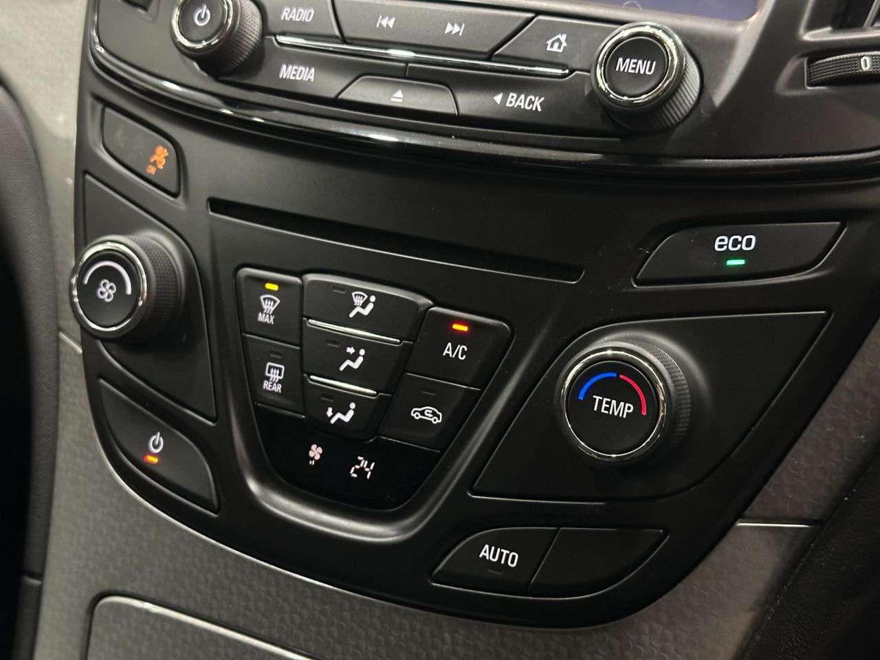 2016 VAUXHALL INSIGNIA 2016 VAUXHALL INSIGNIA