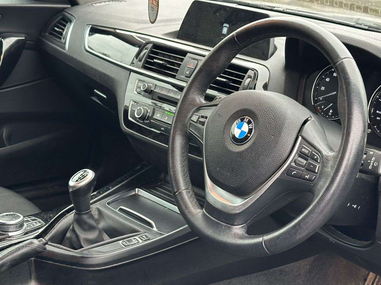 A 2018 BMW 1 SERIES 1.5 118i Sport Hatchback 3dr Petrol Manual Euro 6 (s/s) (136 ps) A 2018 BMW 1 SERIES 1.5 118i Sport Hatchback 3dr Petrol Manual Euro 6 (s/s) (136 ps)