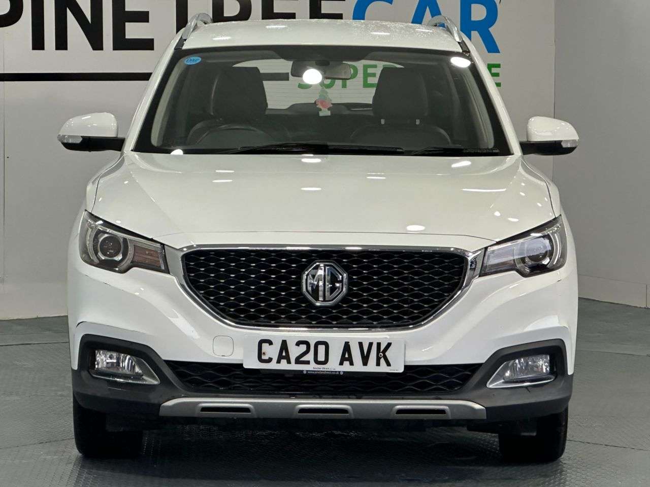 A 2020 MG MG ZS 1.0 T-GDI Exclusive SUV 5dr Petrol Auto Euro 6 (111 ps) A 2020 MG MG ZS 1.0 T-GDI Exclusive SUV 5dr Petrol Auto Euro 6 (111 ps)