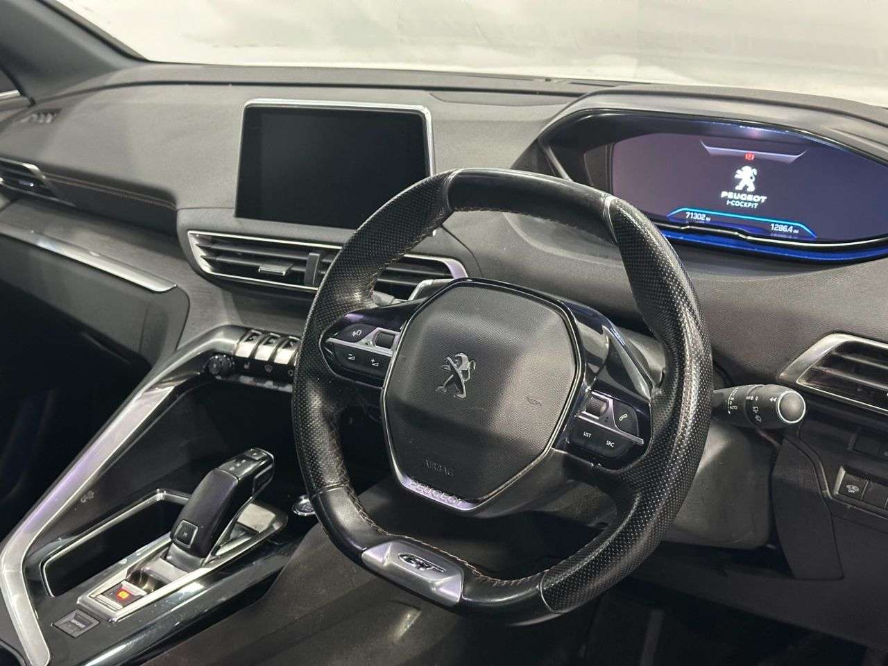 2019 PEUGEOT 3008 2019 PEUGEOT 3008