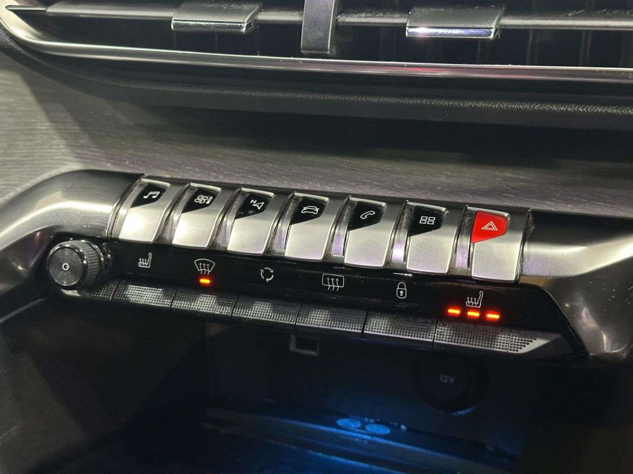 2019 PEUGEOT 3008 2019 PEUGEOT 3008