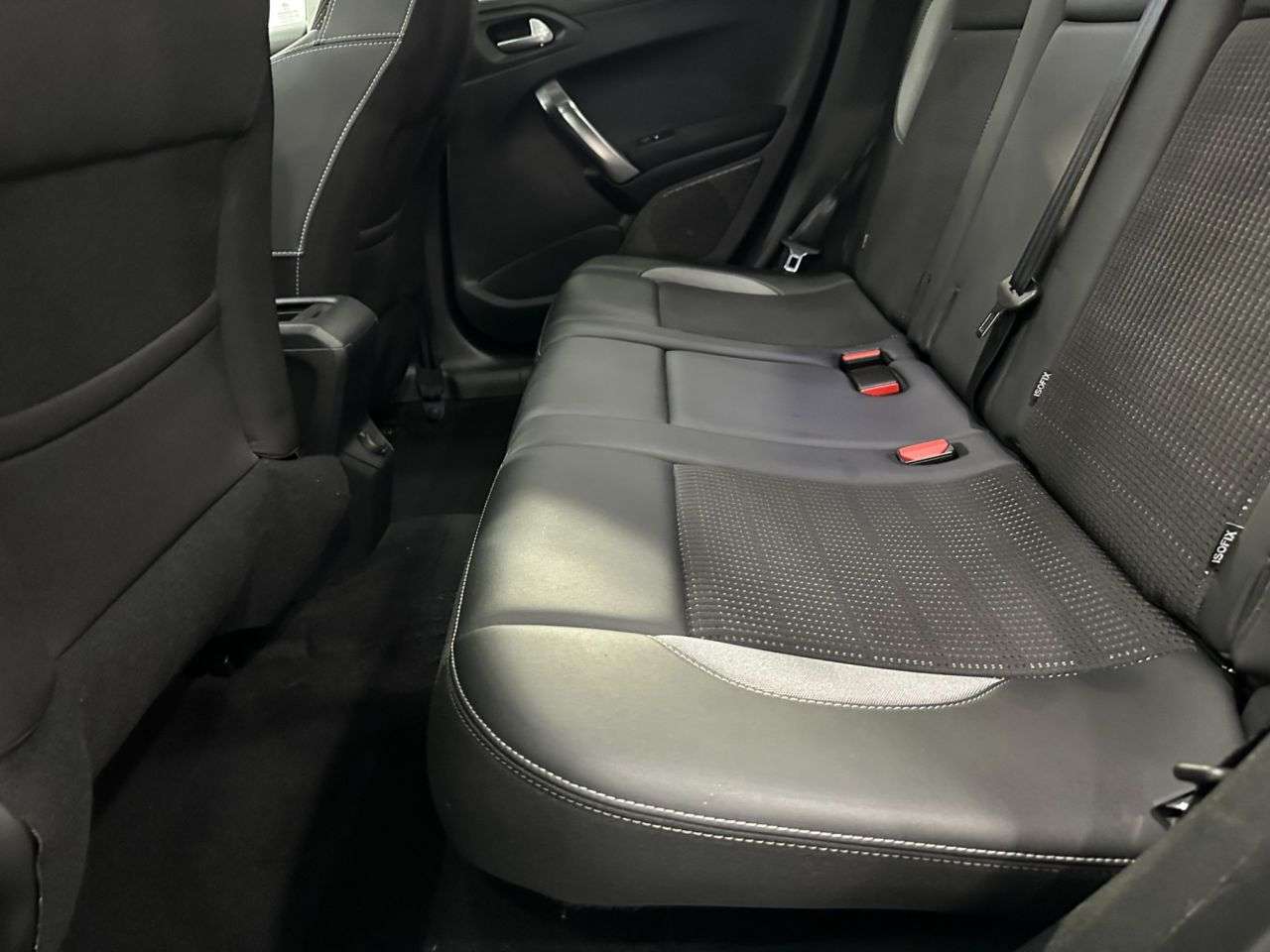 2018 PEUGEOT 2008 2018 PEUGEOT 2008