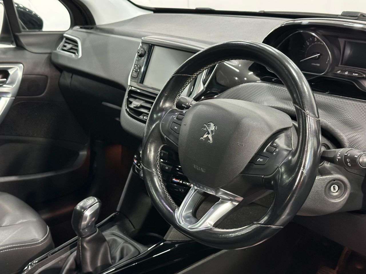 2018 PEUGEOT 2008 2018 PEUGEOT 2008