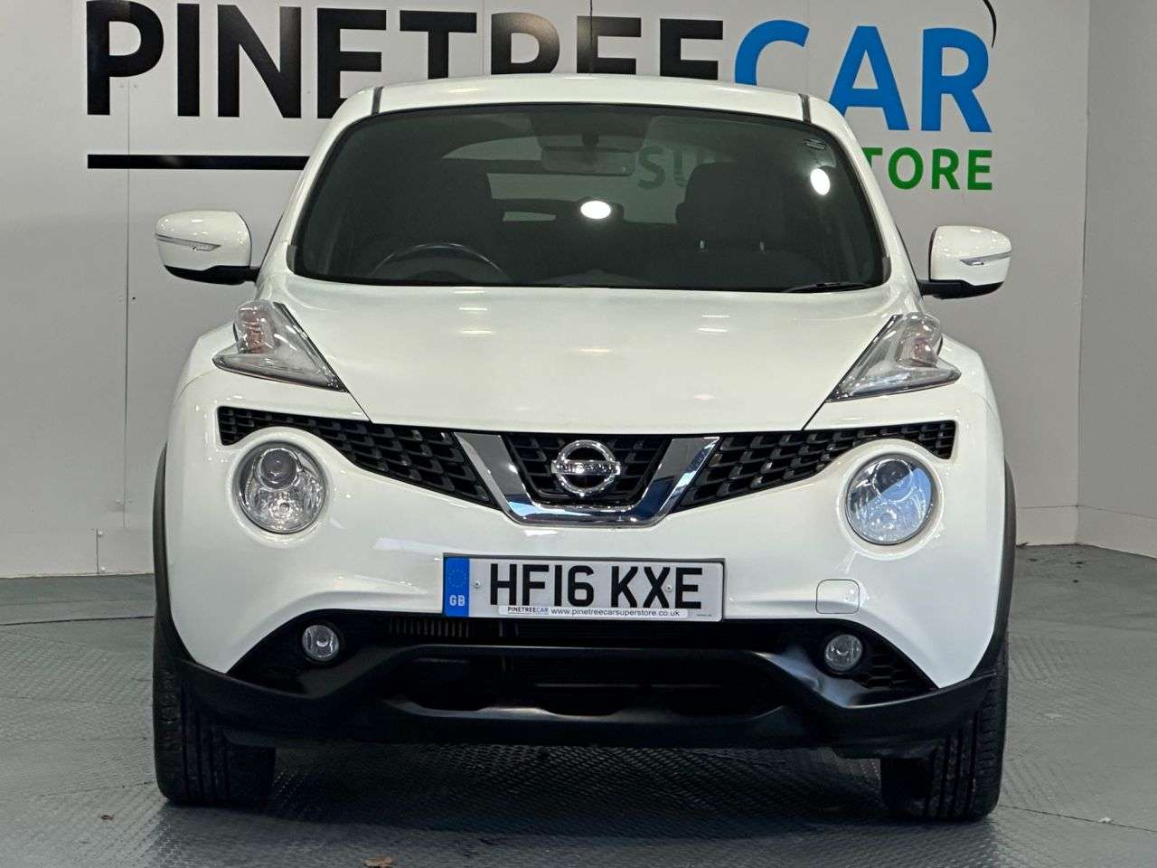 A 2016 NISSAN JUKE 1.2 DIG-T Acenta Premium SUV 5dr Petrol Manual Euro 6 (s/s) (115 ps) A 2016 NISSAN JUKE 1.2 DIG-T Acenta Premium SUV 5dr Petrol Manual Euro 6 (s/s) (115 ps)