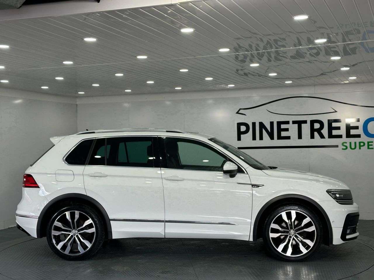 2019 VOLKSWAGEN TIGUAN 2019 VOLKSWAGEN TIGUAN