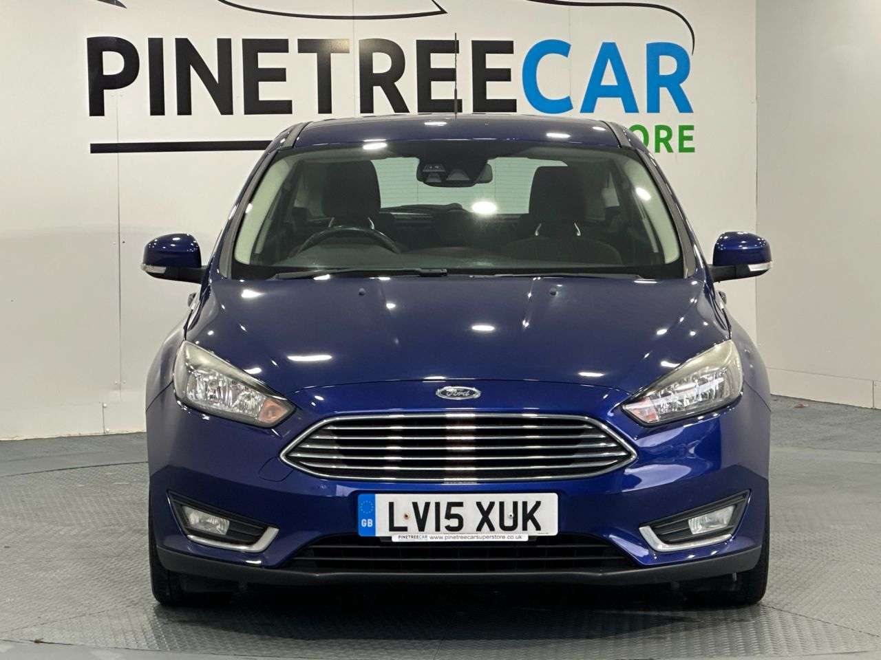 A 2015 FORD FOCUS 1.0T EcoBoost Titanium Hatchback 5dr Petrol Manual Euro 6 (s/s) (125 ps) A 2015 FORD FOCUS 1.0T EcoBoost Titanium Hatchback 5dr Petrol Manual Euro 6 (s/s) (125 ps)
