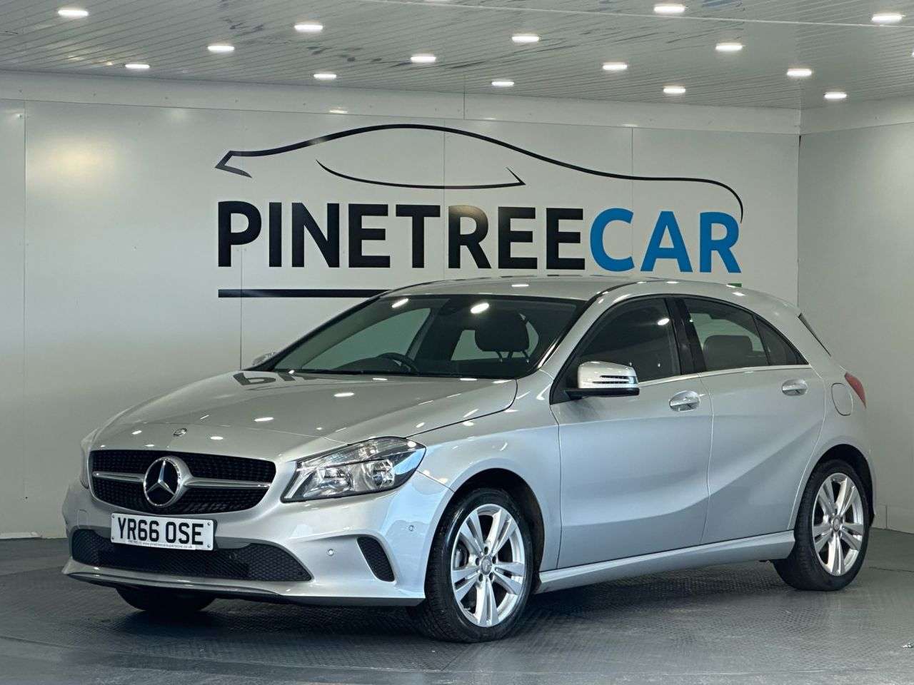 A 2016 MERCEDES-BENZ A-CLASS 1.5 A180d Sport (Executive) Hatchback 5dr Diesel 7G-DCT Euro 6 (s/s) (109 p A 2016 MERCEDES-BENZ A-CLASS 1.5 A180d Sport (Executive) Hatchback 5dr Diesel 7G-DCT Euro 6 (s/s) (109 p