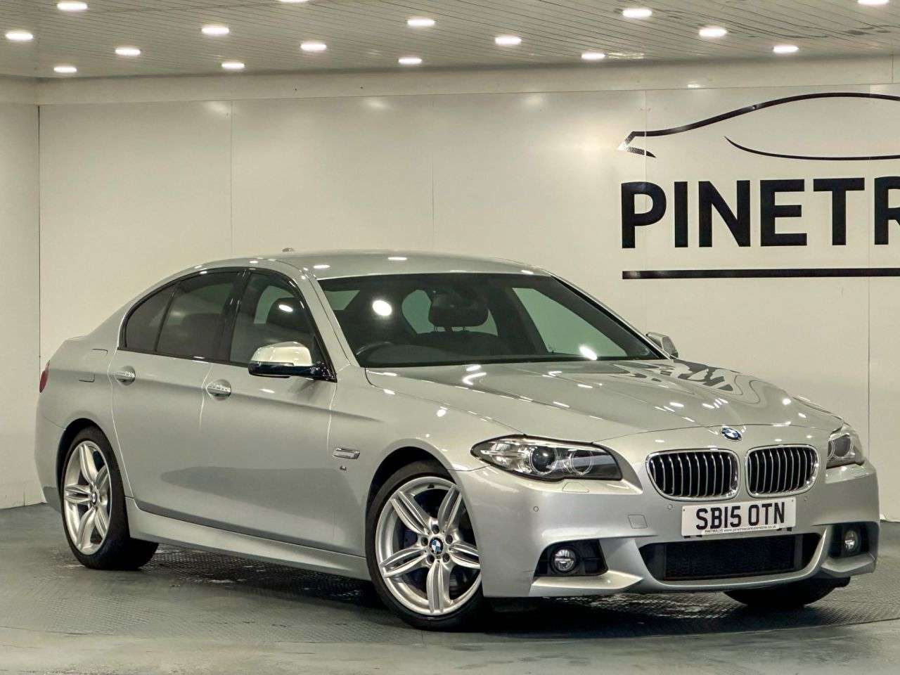 A 2015 BMW 5 SERIES 3.0 530d M Sport Saloon 4dr Diesel Auto Euro 6 (s/s) (258 ps) A 2015 BMW 5 SERIES 3.0 530d M Sport Saloon 4dr Diesel Auto Euro 6 (s/s) (258 ps)