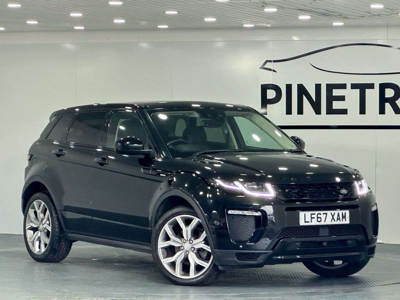 A 2017 LAND ROVER RANGE ROVER EVOQUE 2.0 TD4 Autobiography SUV 5dr Diesel Auto 4WD Euro 6 (s/s) (180 ps) A 2017 LAND ROVER RANGE ROVER EVOQUE 2.0 TD4 Autobiography SUV 5dr Diesel Auto 4WD Euro 6 (s/s) (180 ps)
