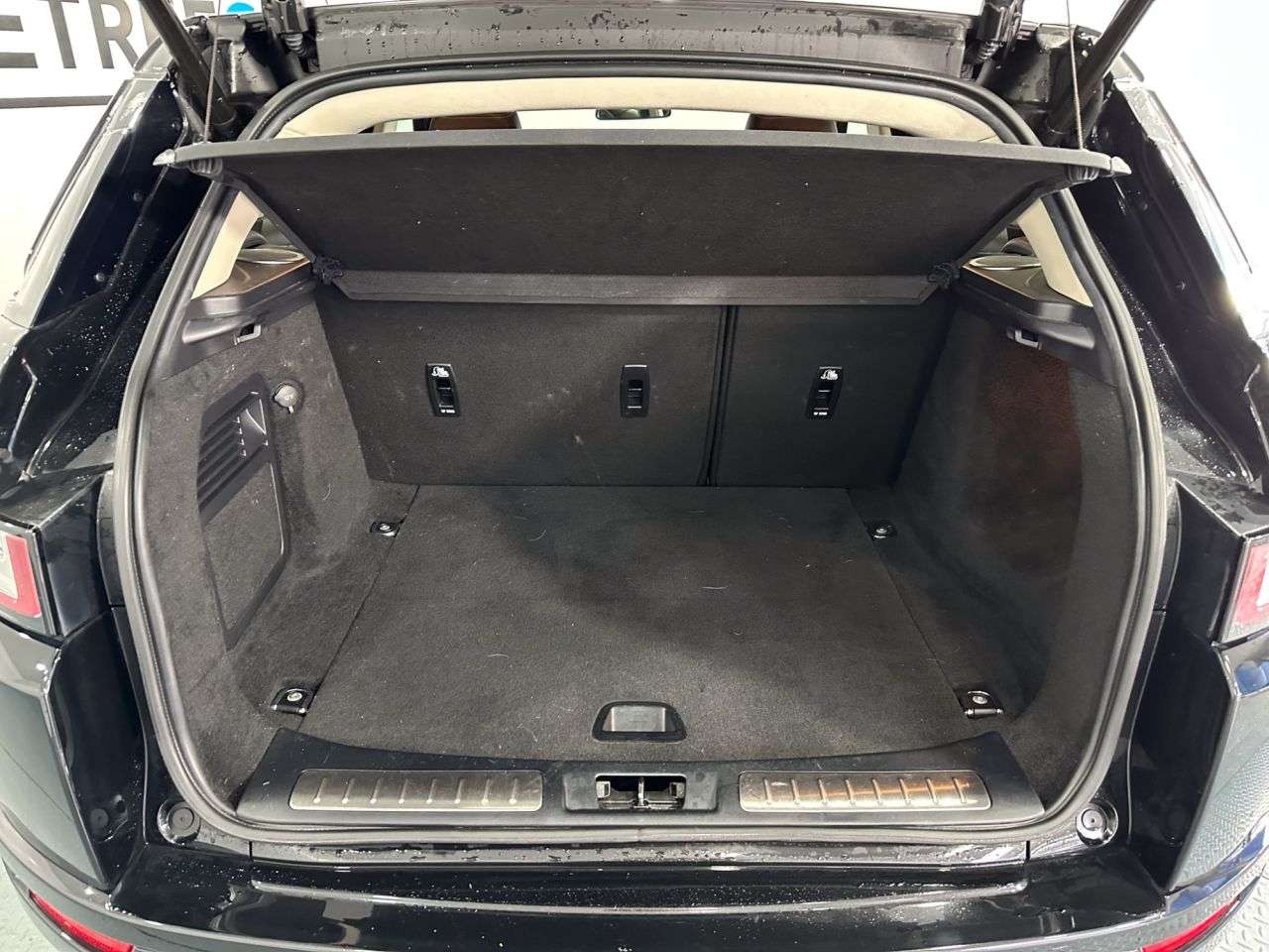 2017 LAND ROVER RANGE ROVER EVOQUE 2017 LAND ROVER RANGE ROVER EVOQUE